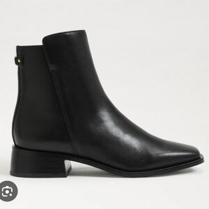 Sam Edelman Thatcher Black Leather Ankle Booties 9.5